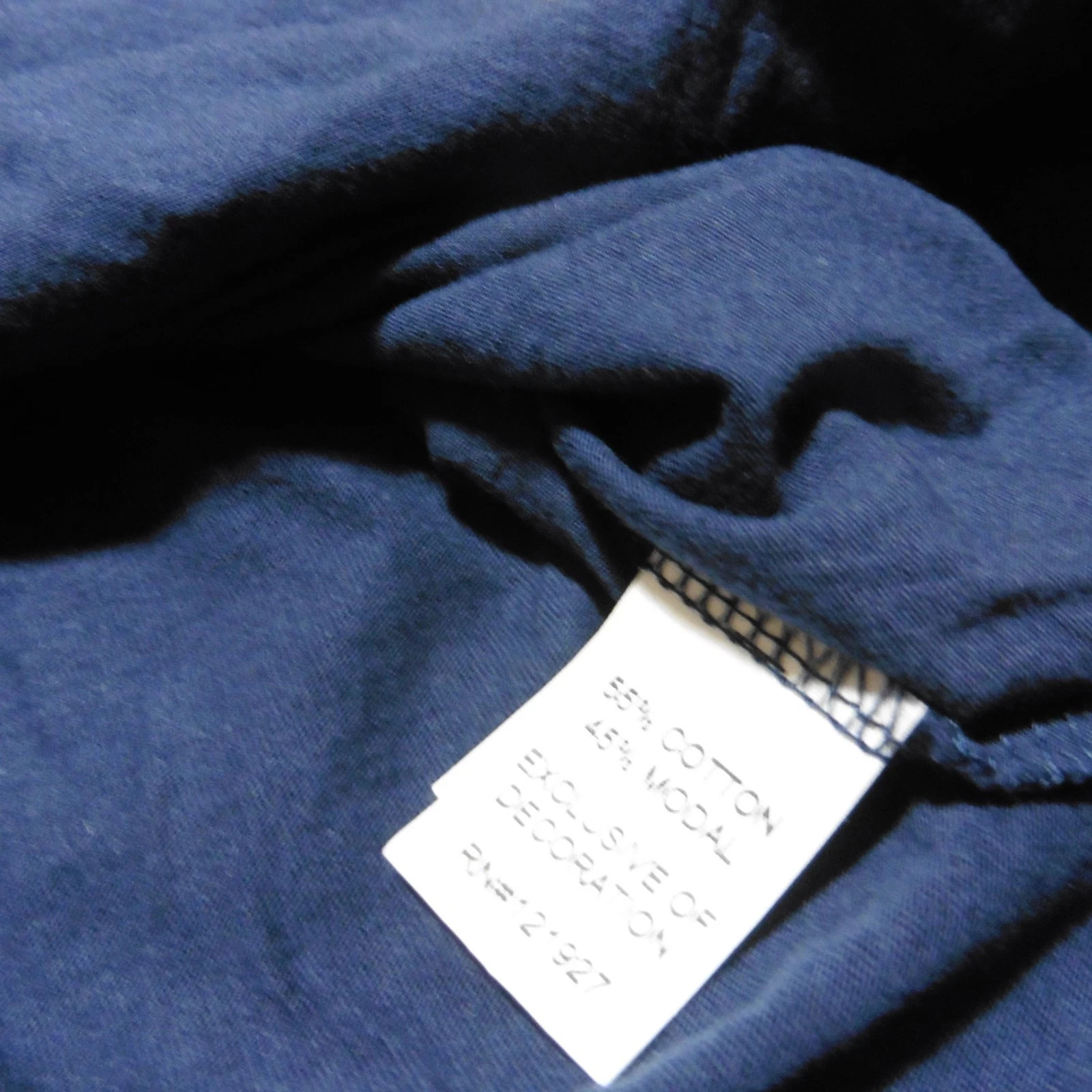Johnnie-O Men's M Coastal Way Crewneck T-Shirt Navy Blue LS Graphic Print gallery
