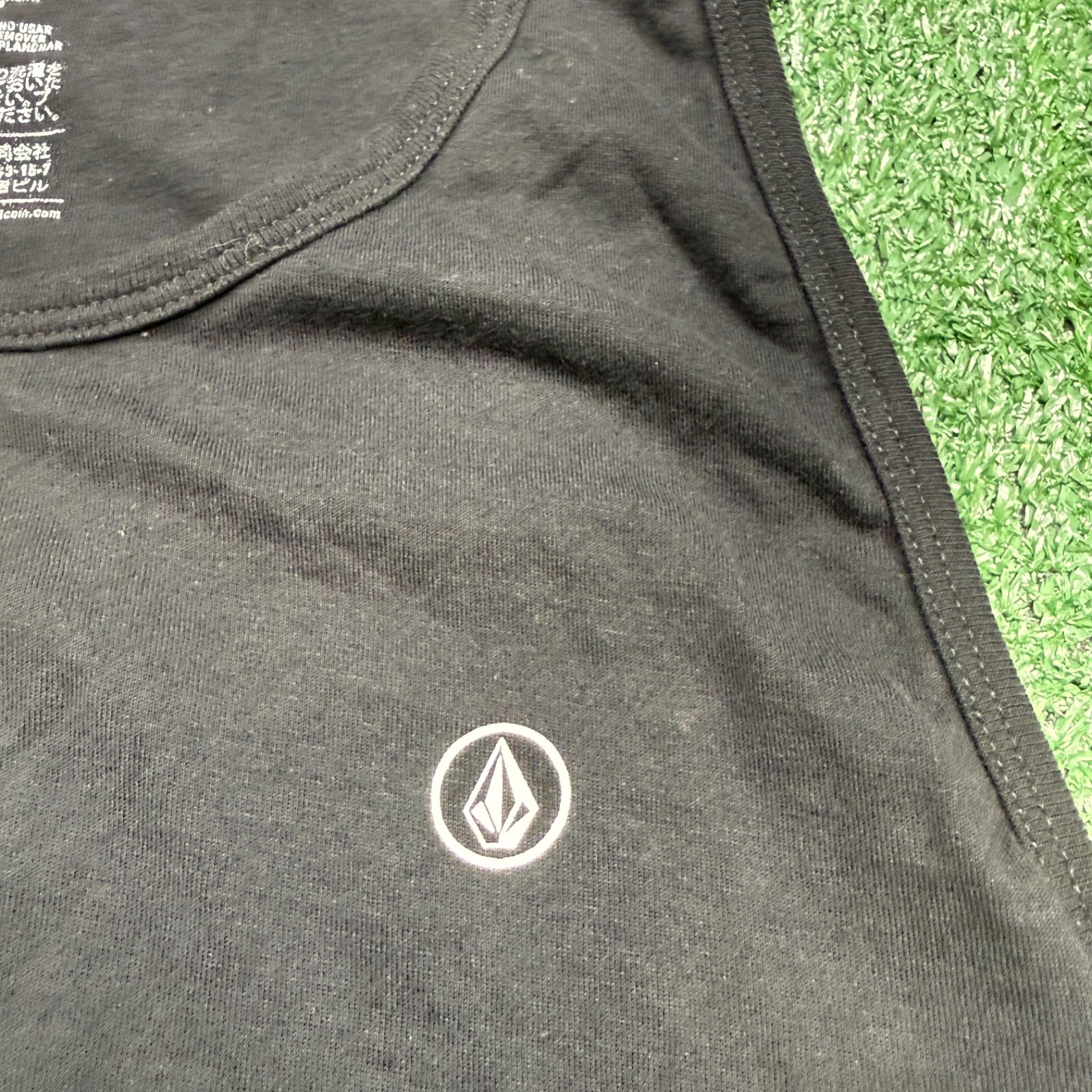 VOLCOM Tank Top Shirt Mens Size M Black Sleeveless Outdoor Surfing Beach Tee gallery