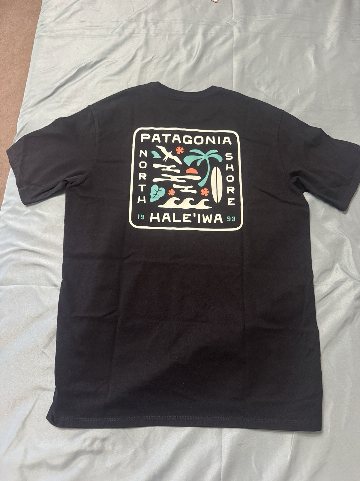 Patagonia Haleiwa North Shore Graphic T Shirt 37724 Men’s Small Black Crew Neck gallery