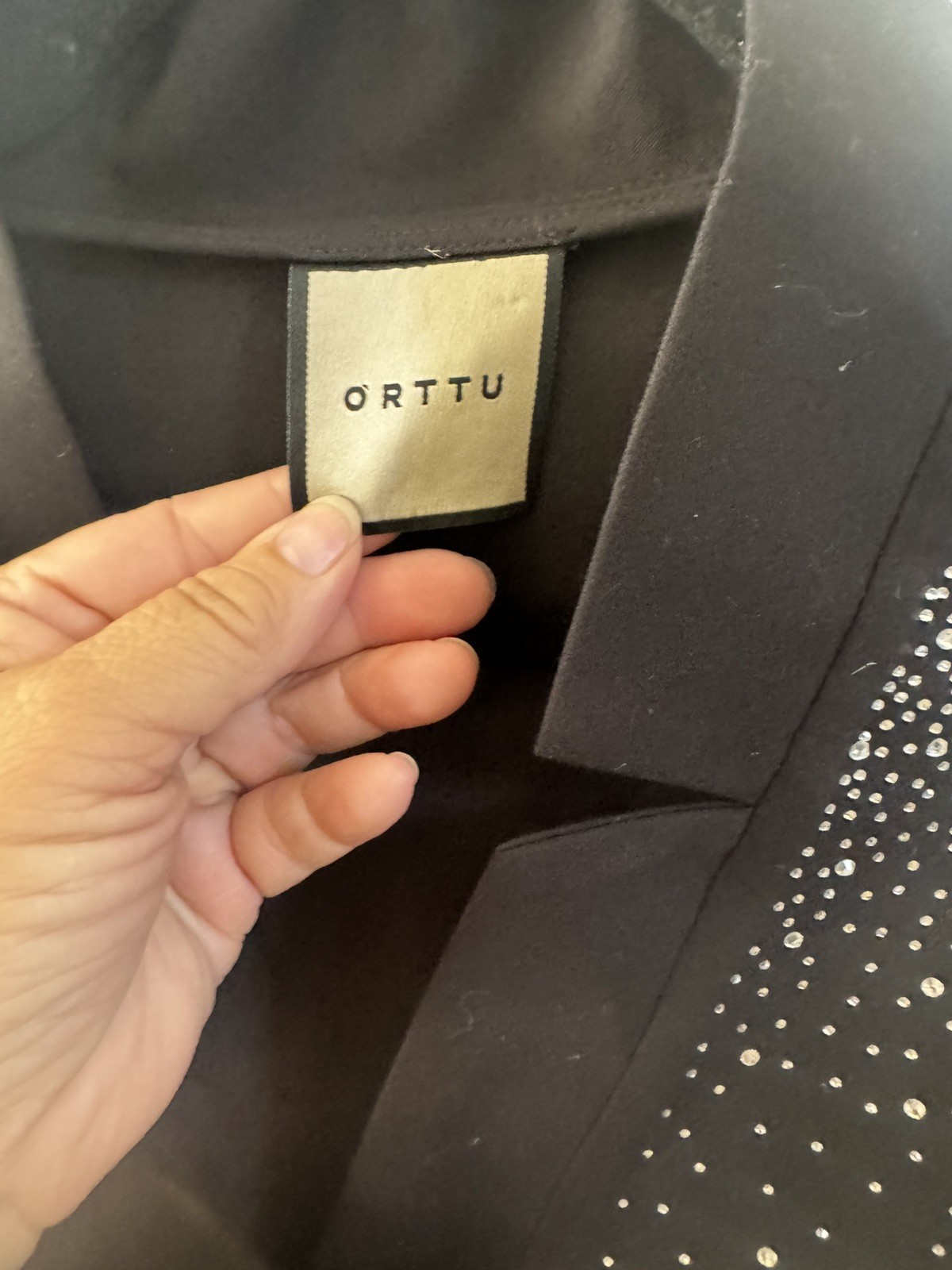 Star neck Diamond shirt black with attached diamonds size L gallery