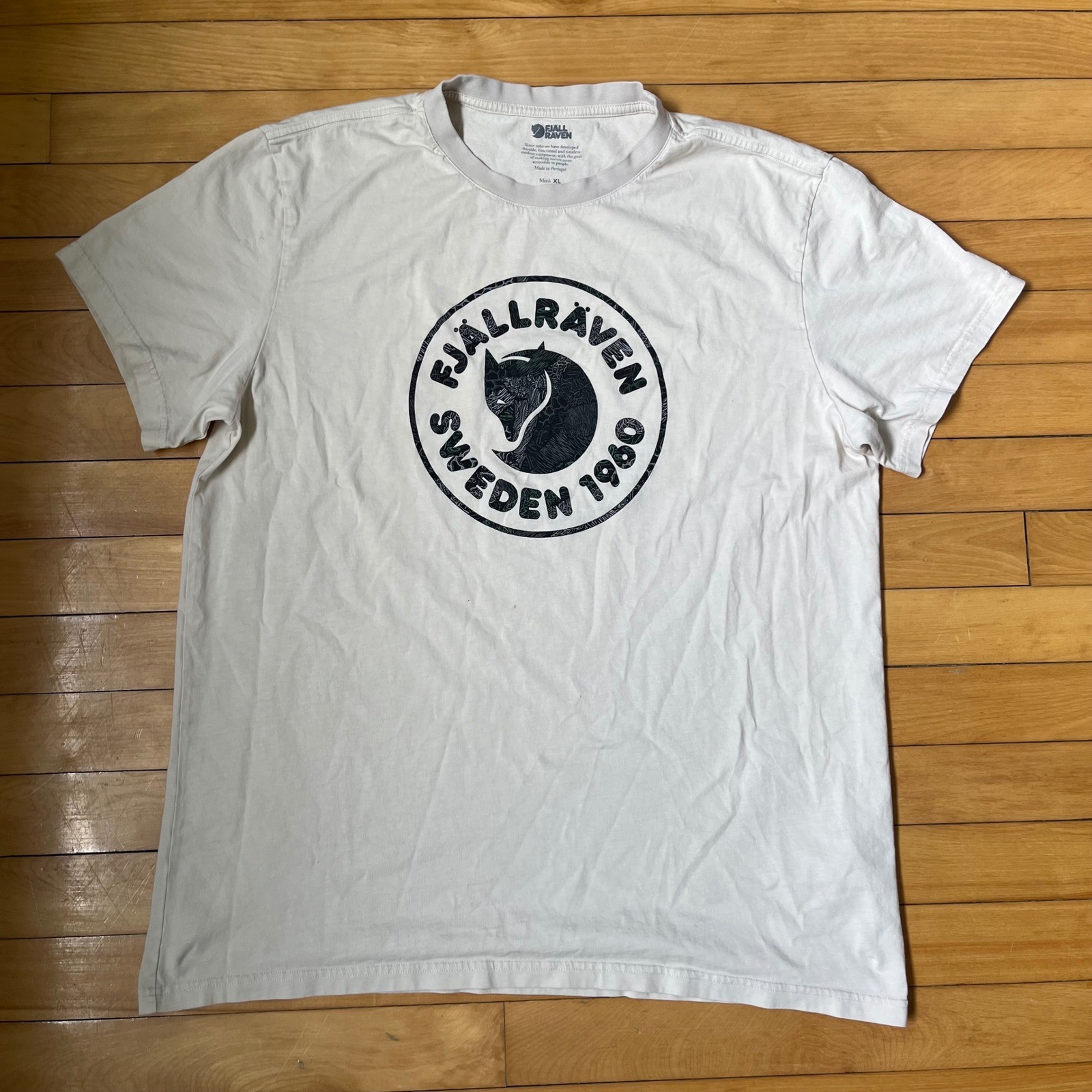 Fjallraven Sweden 1960 Logo Graphic T-Shirt Mens XL Off-White Short Sleeve Tee gallery
