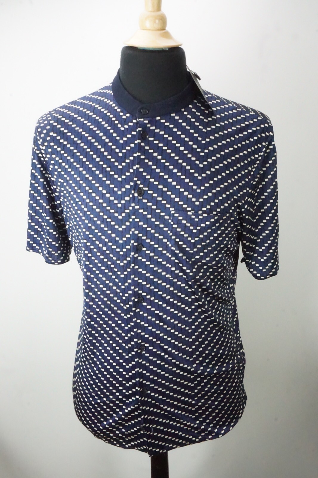 Giorgio Armani Black Label Blue White Geometric 100% Silk Shirt 48 NEW gallery