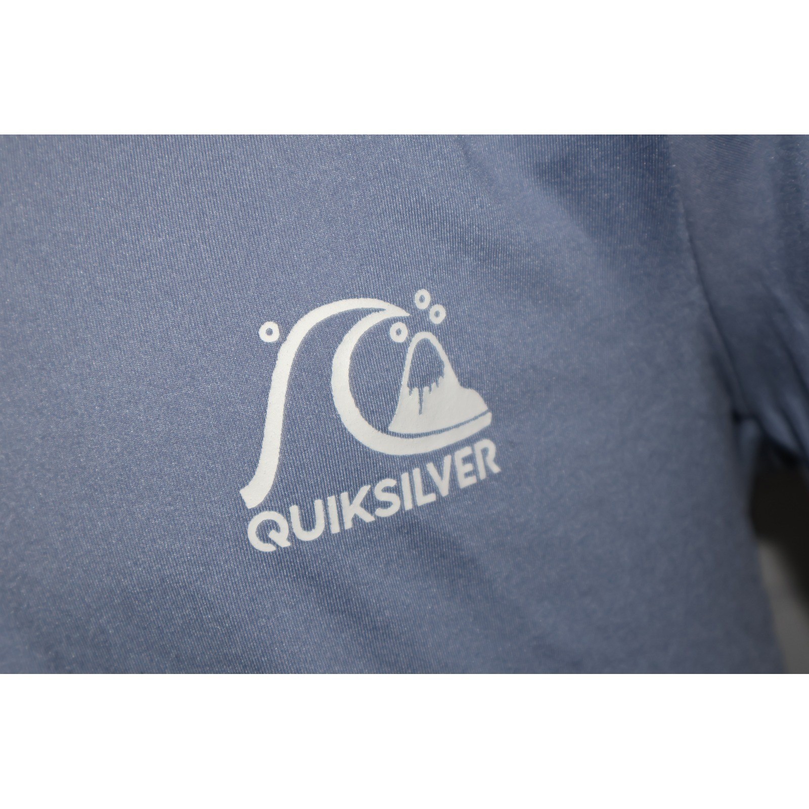 Quiksilver Sun Shirt Mens XL Blue Moisture Wicking Surf Tee Nylon Spandex Swim gallery
