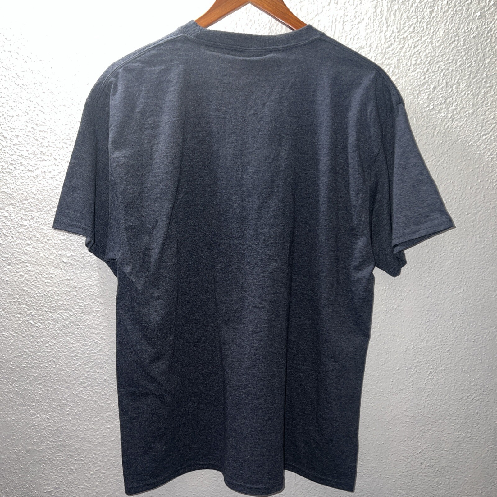 Port & Company Philadelphia PA76 Mens T-Shirt Blue NWT gallery