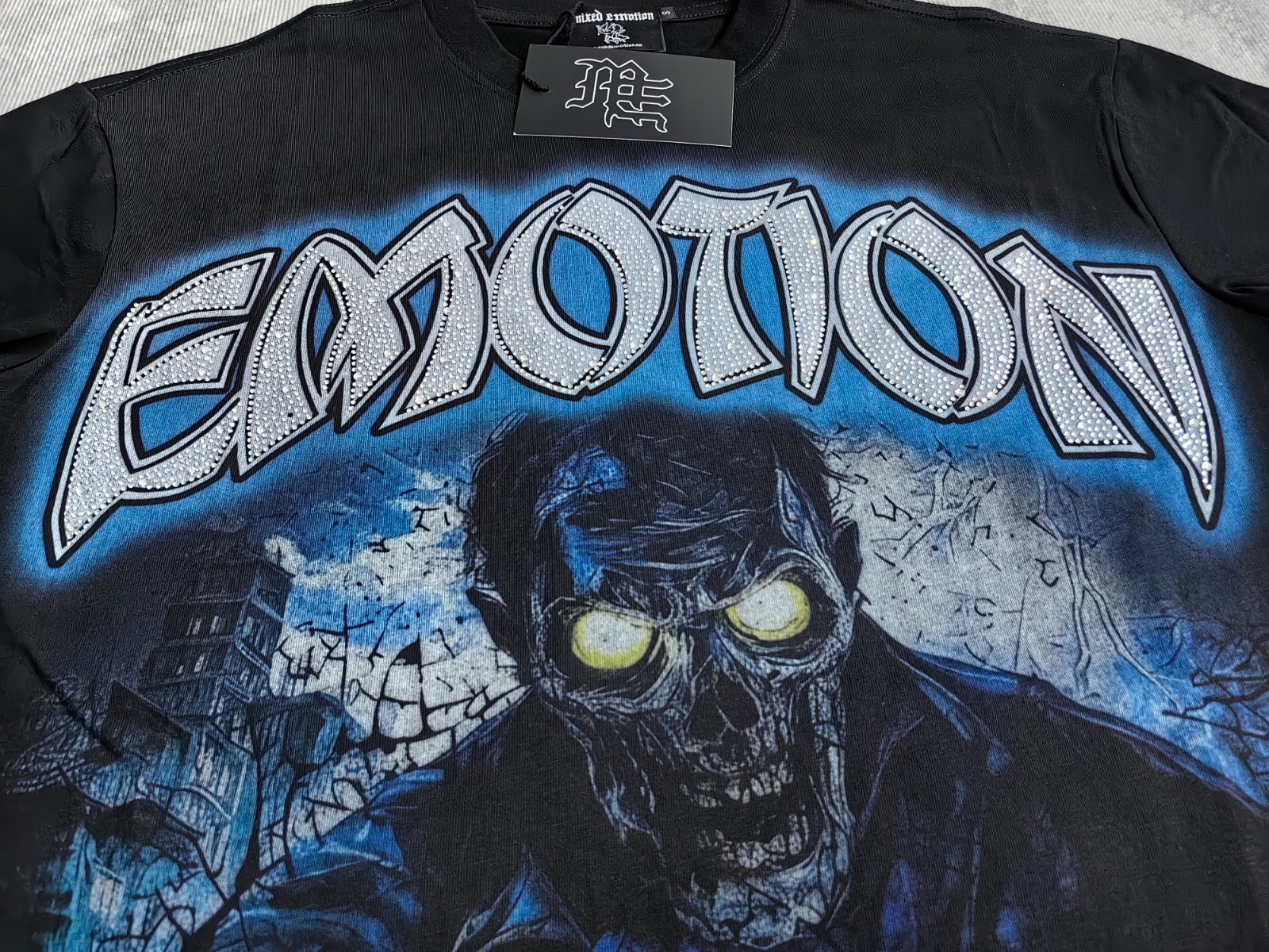 NEW 2026 Mixed Emotion Black "Spirit" Rhinestone High-Quality Men's T-Shirt S-XL gallery