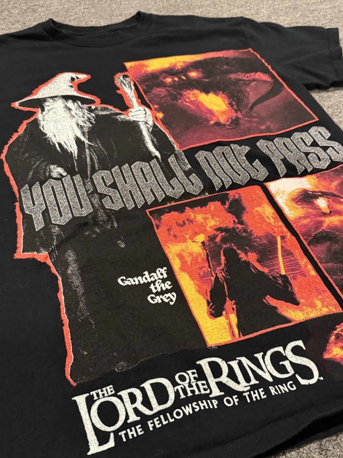 RARE You Shall Not Pass - Gandalf Lord of the Rings Large Print Graphic T shirt gallery