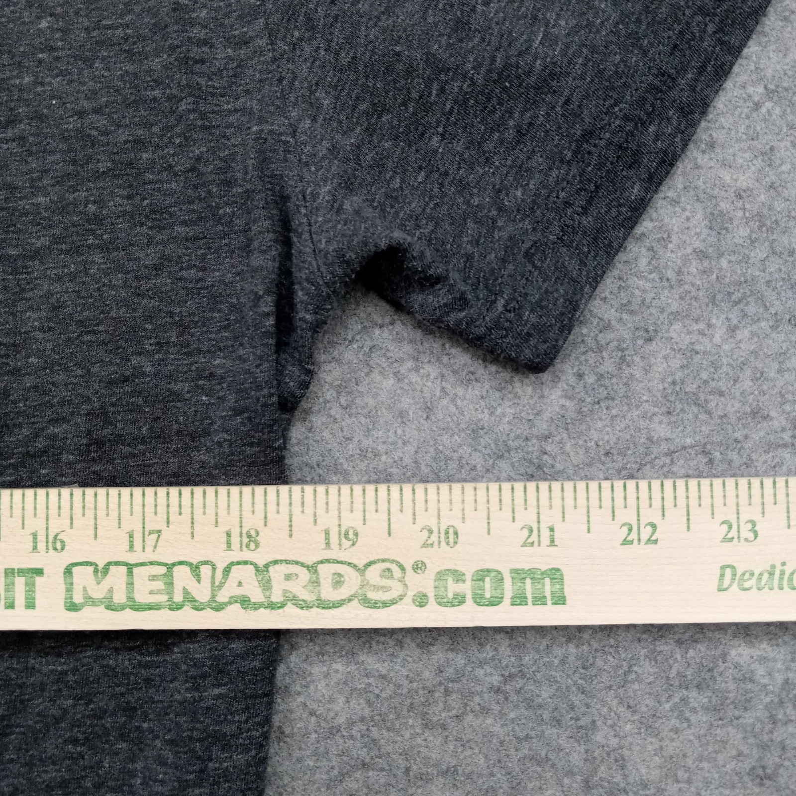 American Eagle Outfitters Shirt Mens Medium Tall V Neck Logo Soft Stretch AEO gallery