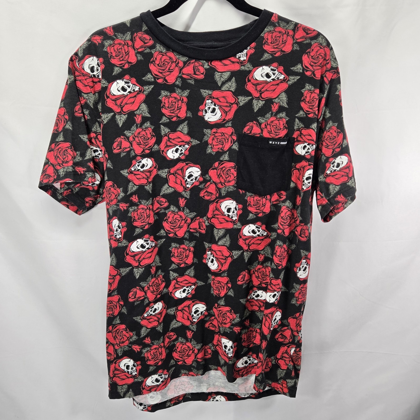 All Over Skulls Print Men T-Shirt WXYZ LG Short Sleeve Front Pocket Halloween gallery