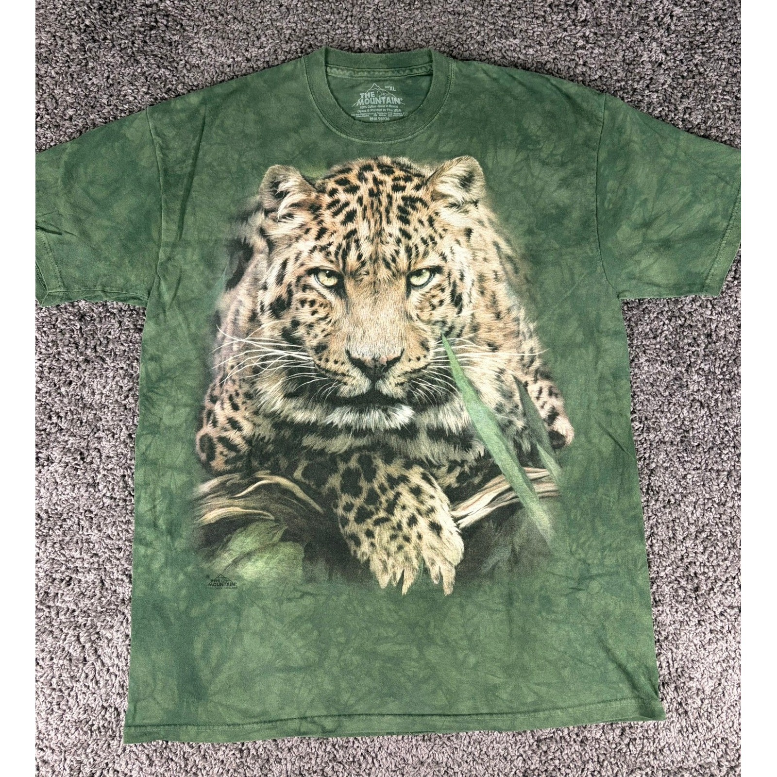 The Mountain Leopard Graphic T-Shirt XL Green Tie Dye Carol Cavalaris Big Cat T gallery