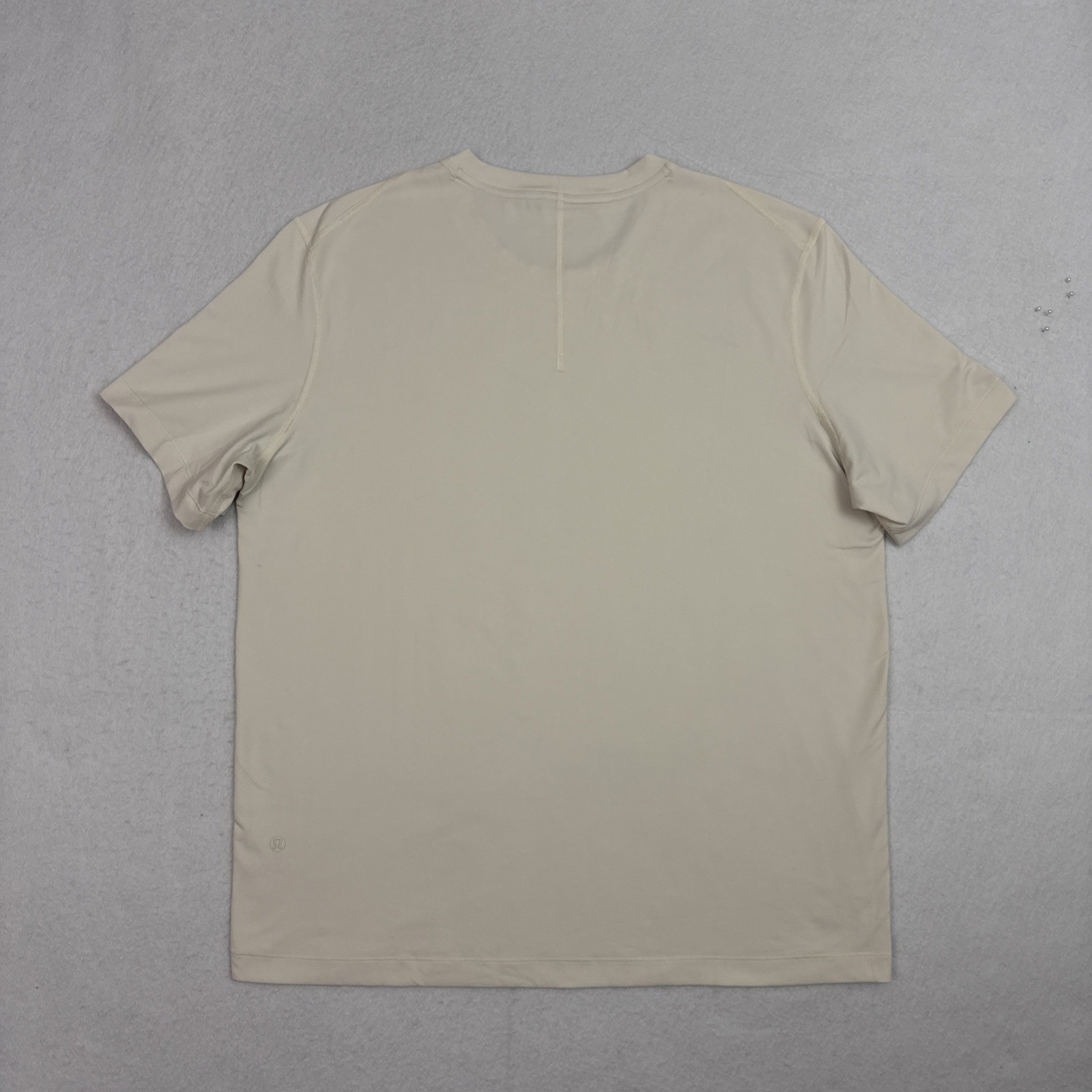 Lululemon Fundamental Tee Mens Large Bone Performance Gym Yoga Training Shirt gallery