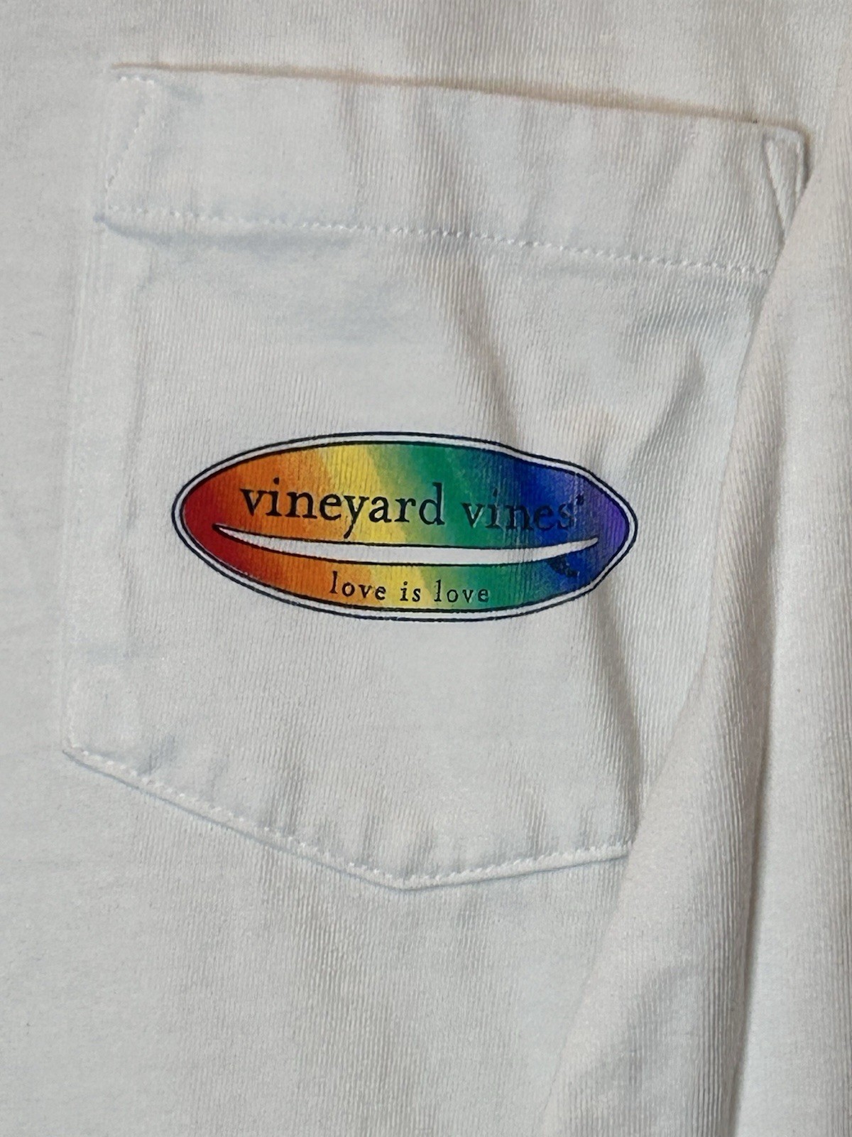 Vineyard Vines Love Is Love Shirt Large Preowned Pride LGBTQ Surfboard BG3 gallery