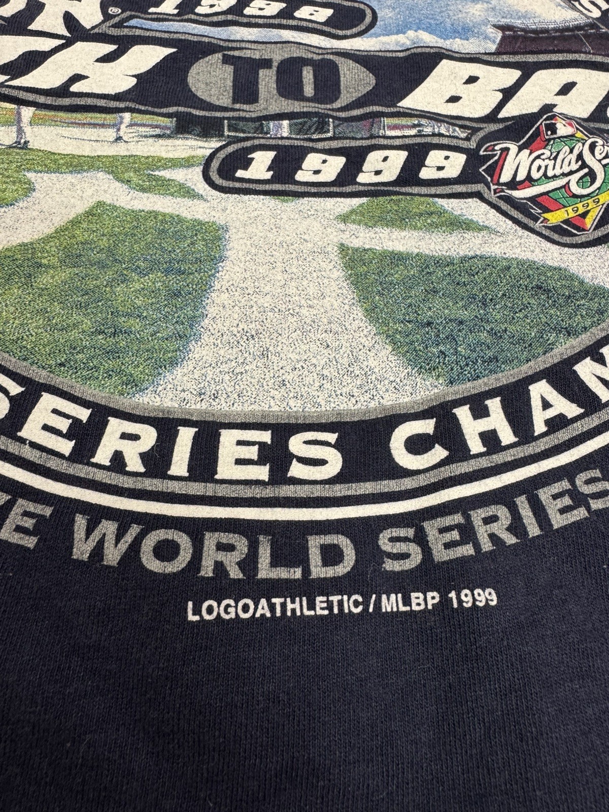 VTG New York Yankees Back To Back 98-99 World Series Champions T-Shirt Size L gallery