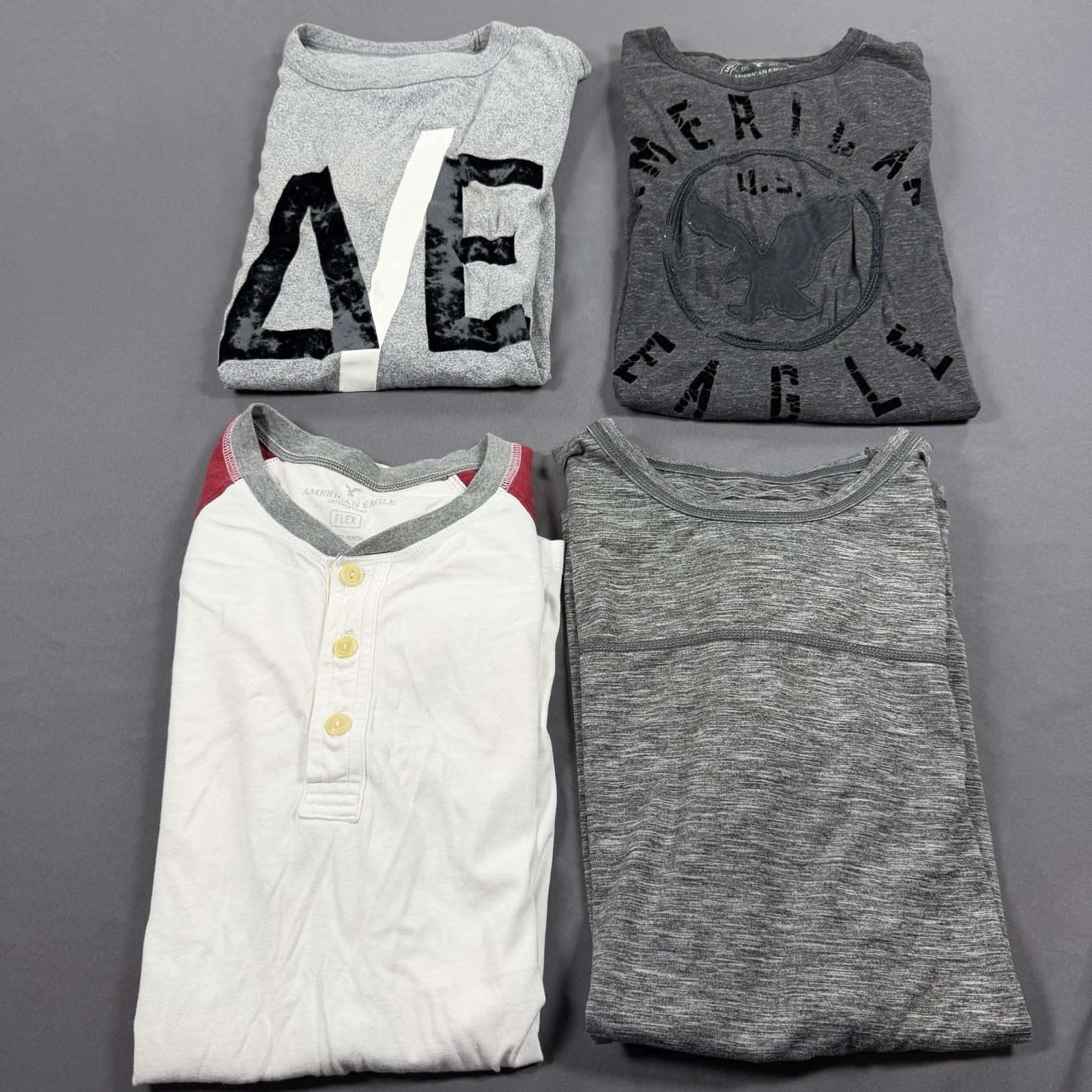 Lot Of 4 American Eagle Men's T Shirt Size 2 XS, 1 Small, 1 Medium gallery