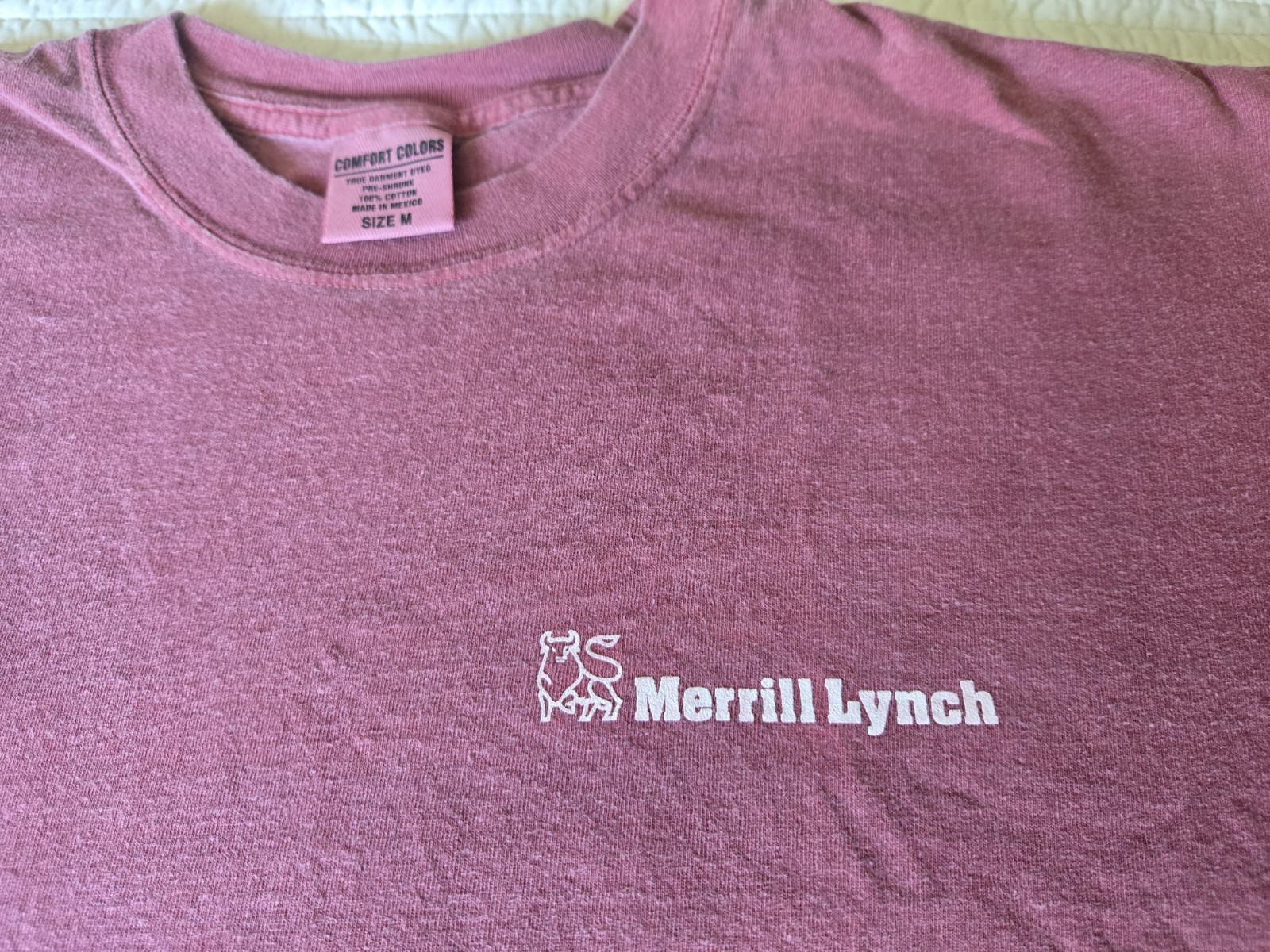 Comfort Colors Merrill Lynch T-Shirt Mens Medium Maroon Corporate Bull Logo Tee gallery