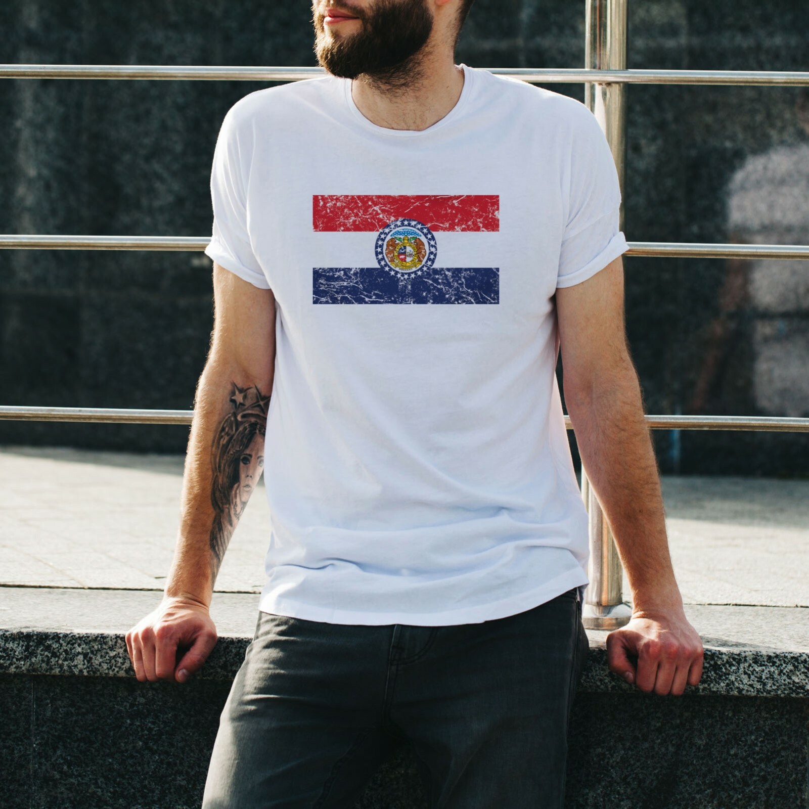Missouri State Flag - Hometown Pride Local Souvenir Basic Cotton T-Shirt - White gallery