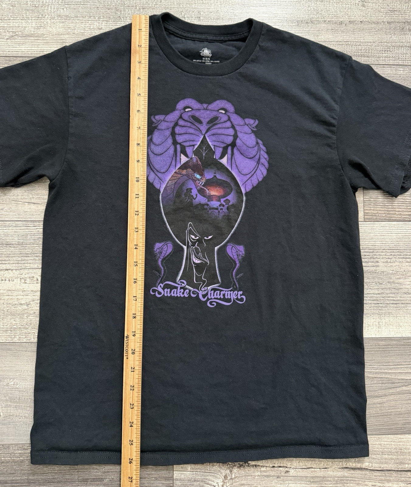 Disney Aladdin Movie Shirt Adult Medium Snake Charmer Jafar Cave Of Wonders gallery