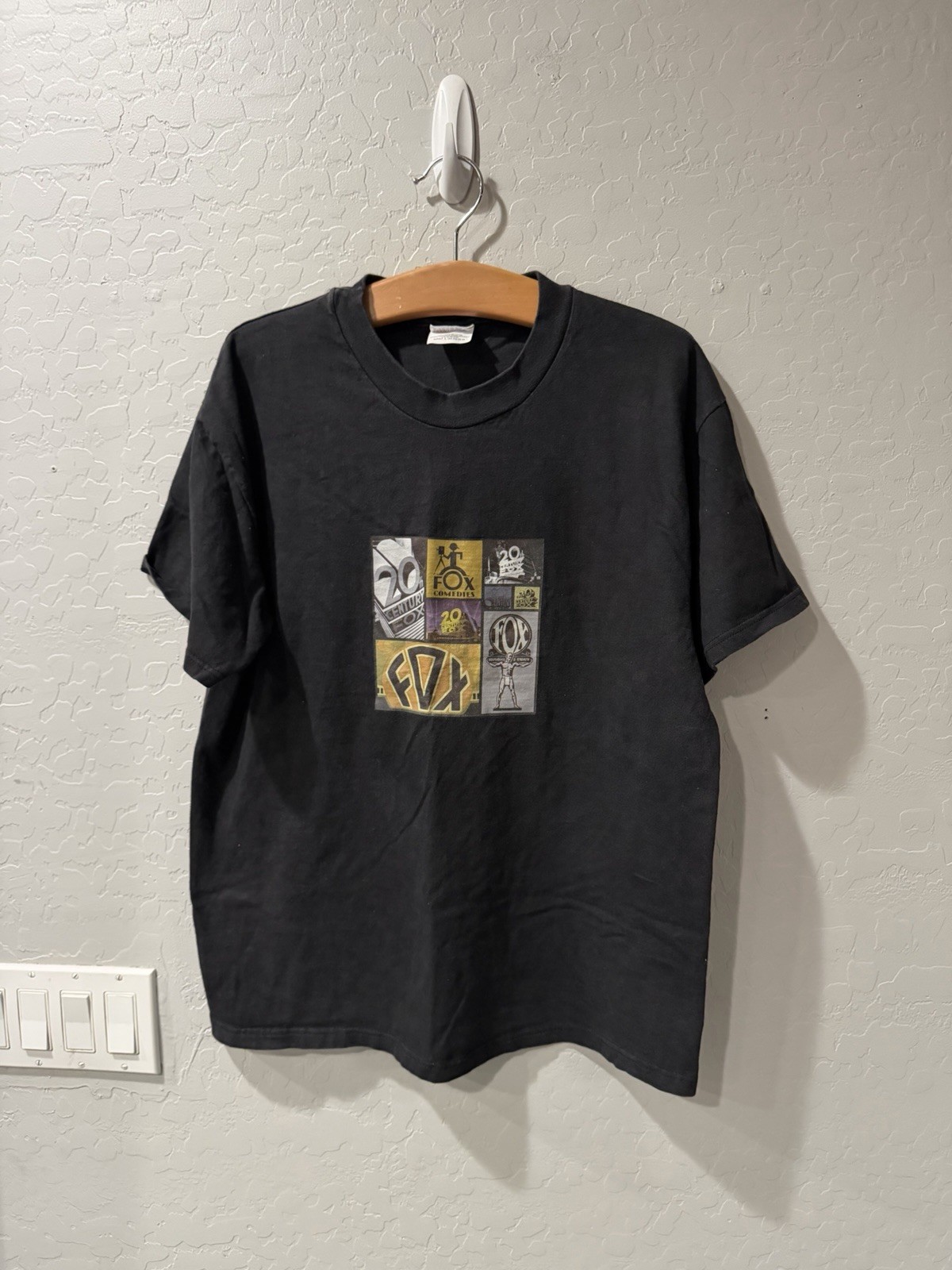 Vintage 20th Century Fox Studios Movie Show Shirt Large Bin 3 gallery