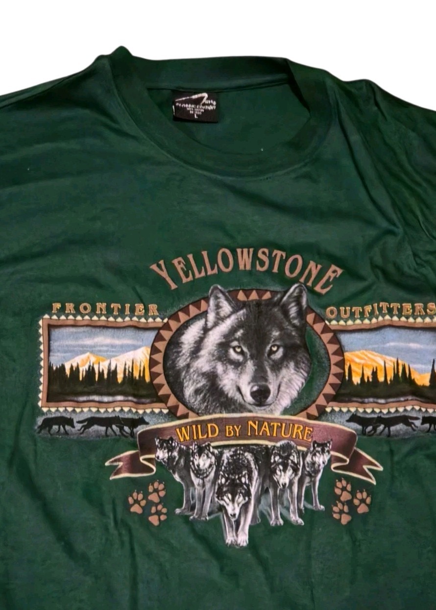 Vintage Yellowstone National Park Frontier Outfitters Graphic Wolves T-Shirt L gallery