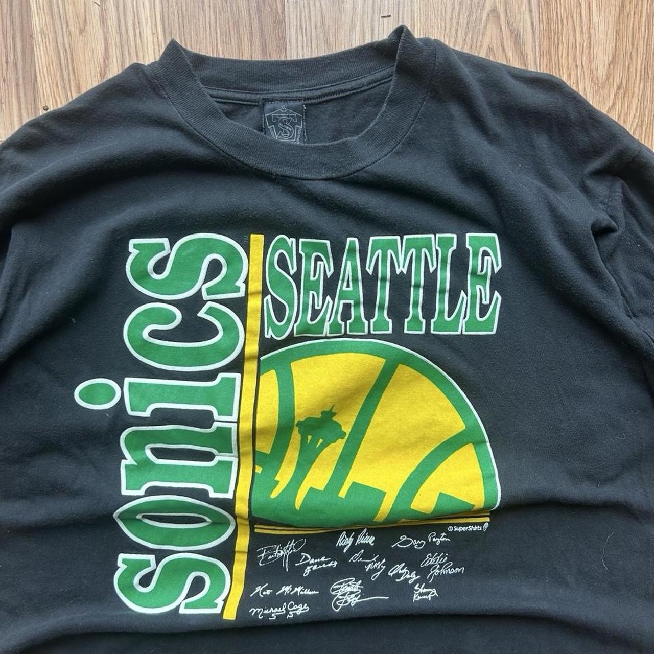 90s vtg Seattle SuperSonics NBA Graphic Tee single-stitch black tee XL gallery