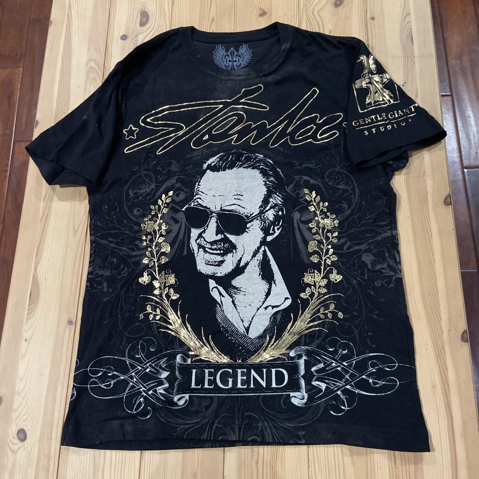 Xzavier Gentle Giant Studios Stan Lee 'LEGEND' Men's M T-Shirt Black/Gold gallery