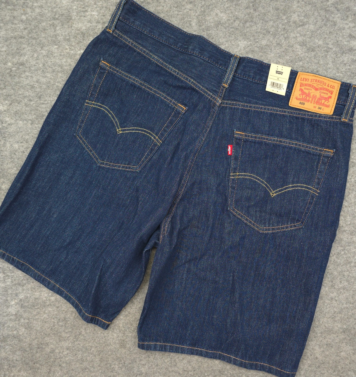 NEW Levi’s Men’s 469 Loose Denim Jean Shorts Jorts Size 36 x 9″ Dark Wash NWT!