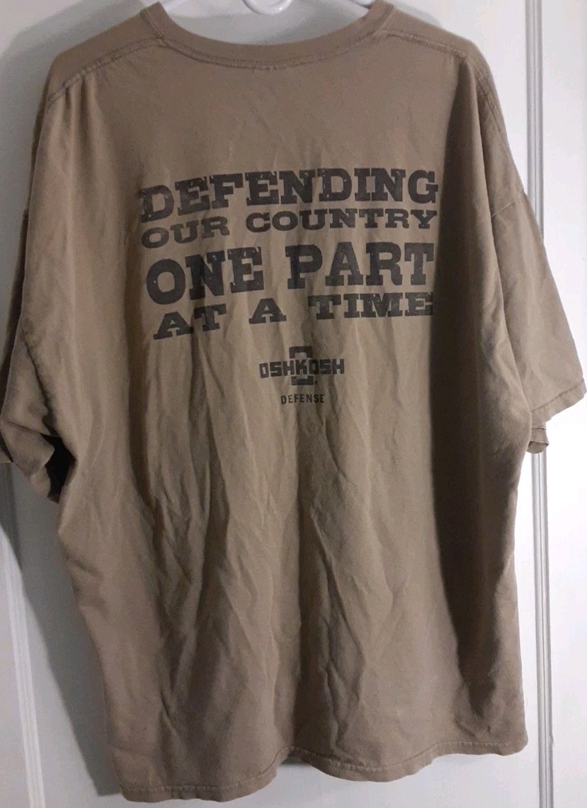 Oshkosh Defense 3XL Large Desert Sand Pre-owned T Shirt good Condition gallery
