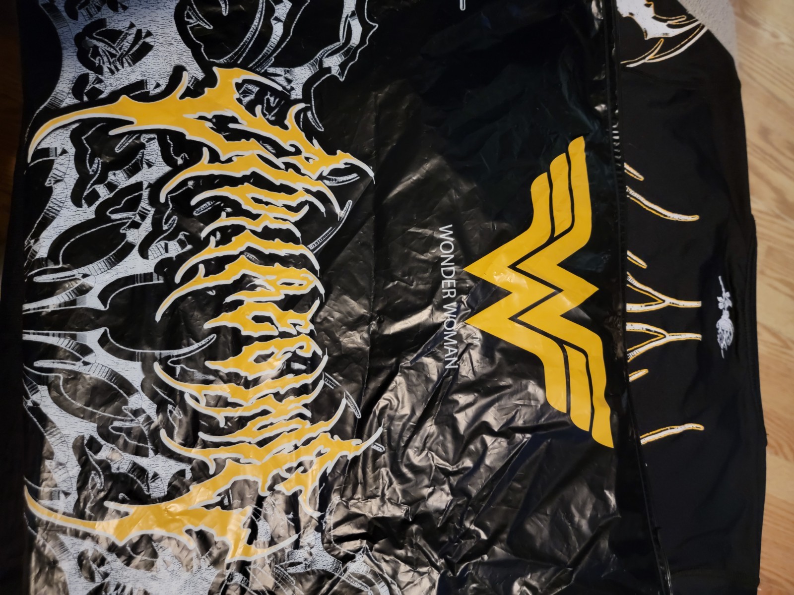 Civil Regime Black Cotton Men's Wonder Woman Graphic Logo T-Shirt Crew L/S L gallery