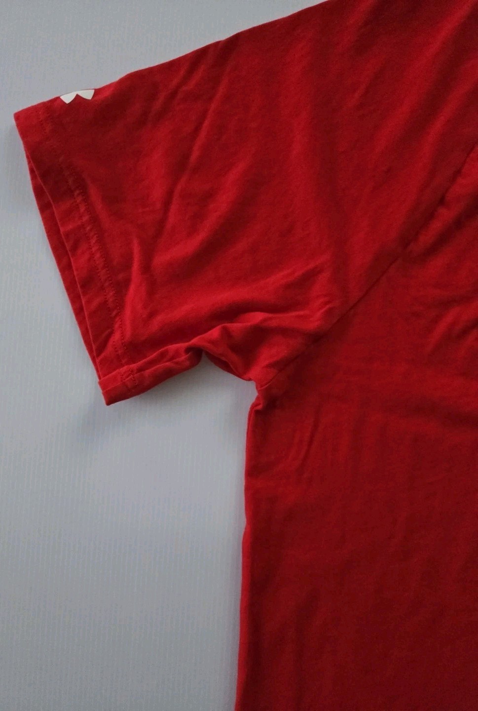 Under Armour Men's 3XL Red Loose Fit Activewear Casual Tee Split Tail-EUC gallery