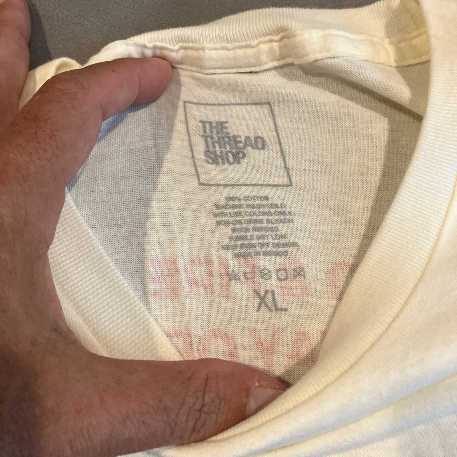 NWOT- The Thread Shop- Earth Wind & Fire- Shining Star- Double Sided T Shirt- XL gallery
