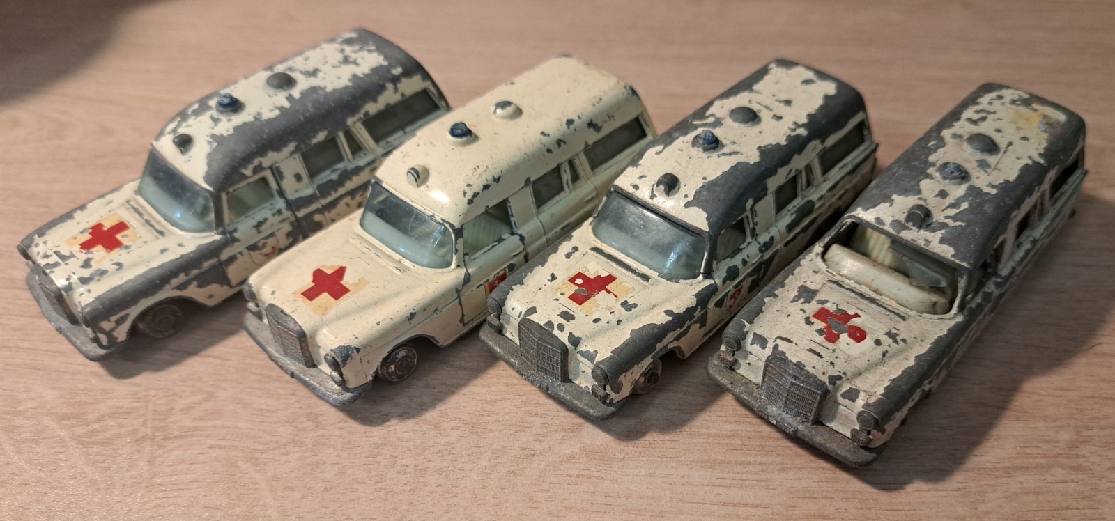 Matchbox King Size K-6 Mercedes Benz ‘Binz’ Ambulances x4