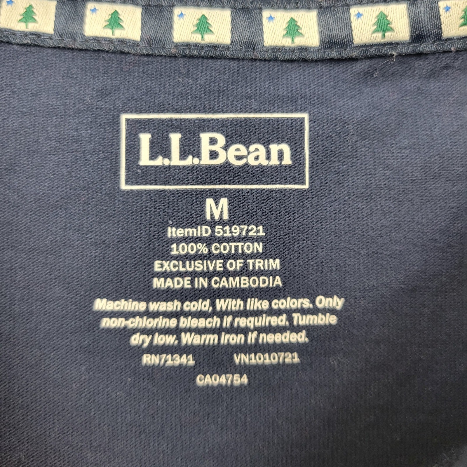LL Bean Navy Blue Tree Star Embroidered T Shirt Mens Medium Vacationland gallery