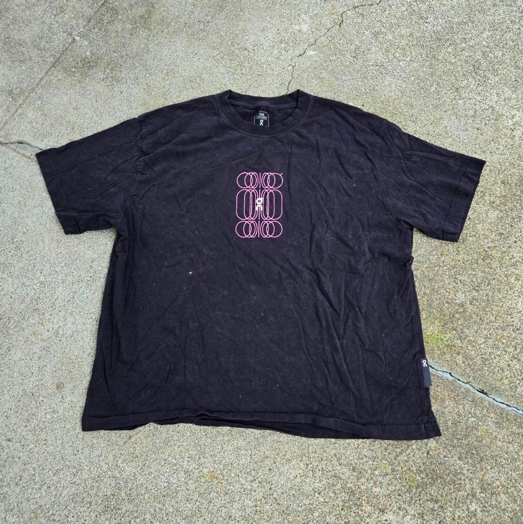 On Cloud Running Club Pastel Graphic T Shirt Black XL Gym Run Workout gallery