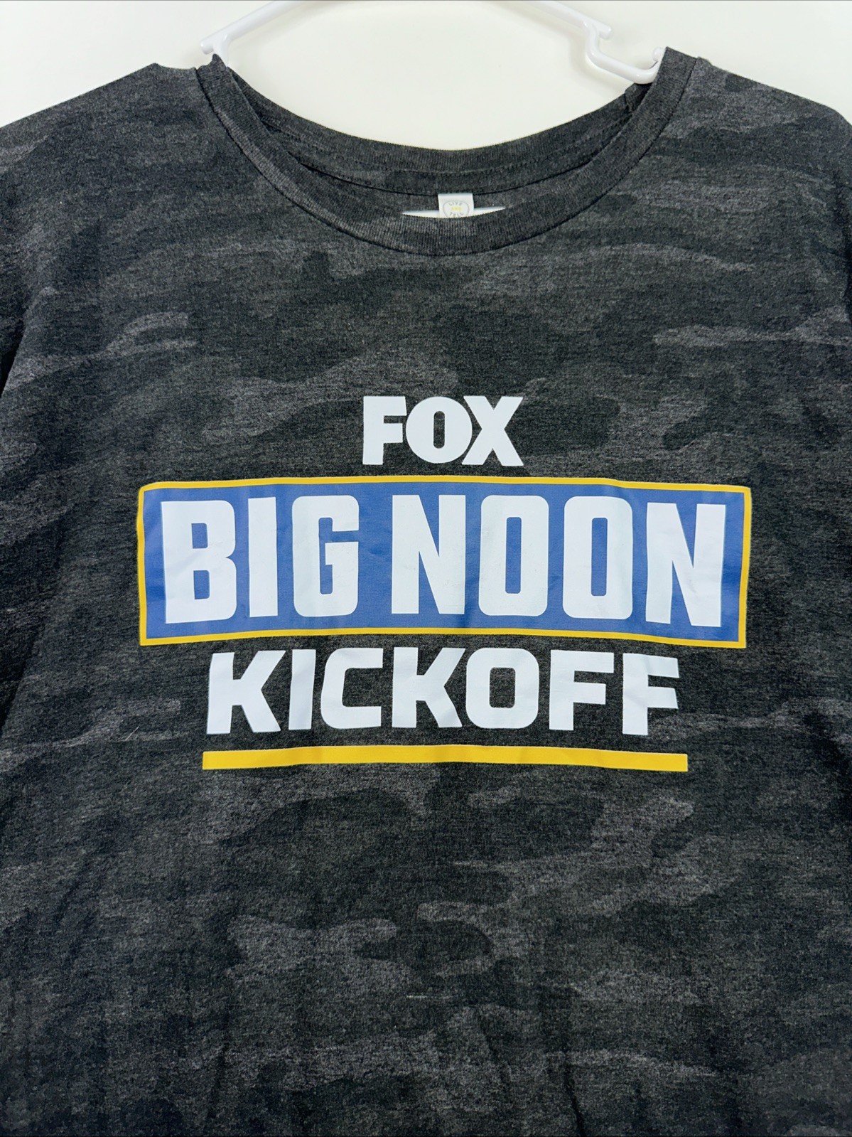 Fox BIG NOON Kickoff Barstool Men’s XL Gray Camo Cotton Poly Blend T-shirt gallery