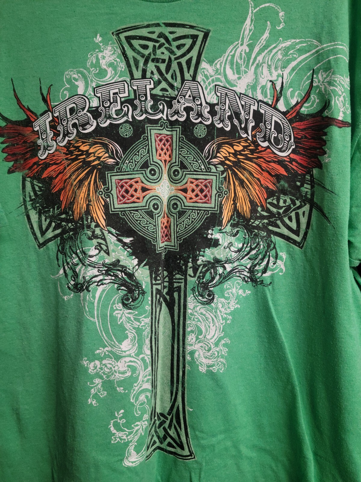 Y2K Ireland Graphic T-shirt Men XL Celtic Cross Knots 00s Kelly Green Angel Wing gallery