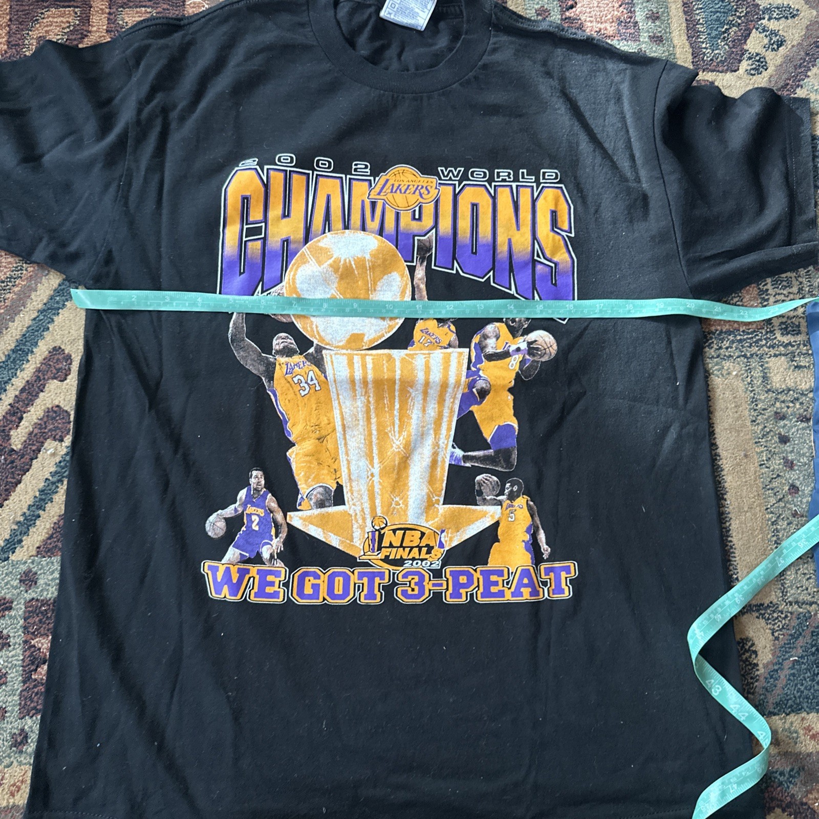 Vintage Los Angeles Lakers T Shirt Large 2002 Kobe Vtg Shaq gallery