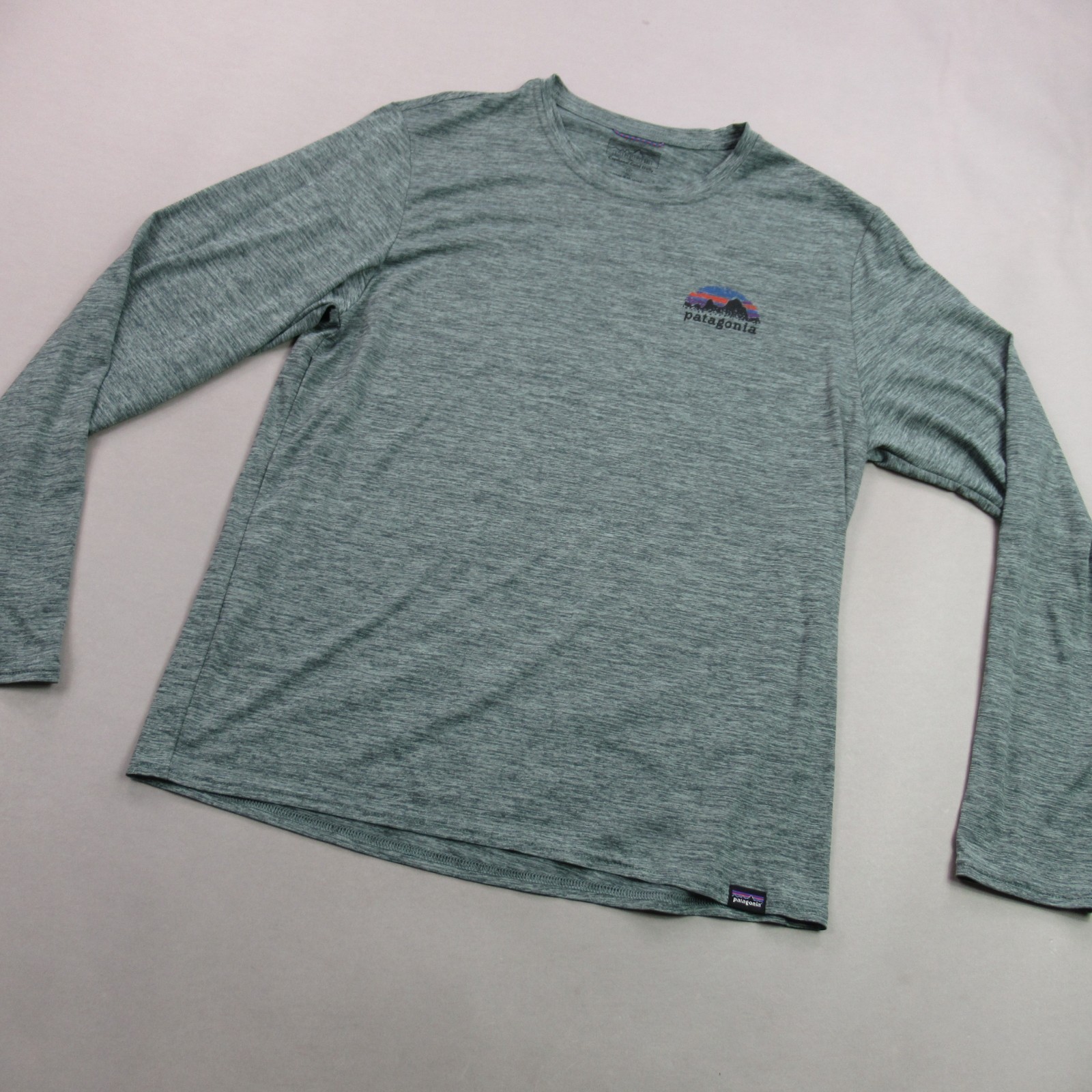 Patagonia Shirt Mens Small Long Sleeve Crew Neck Green Outdoor Lightweight gallery