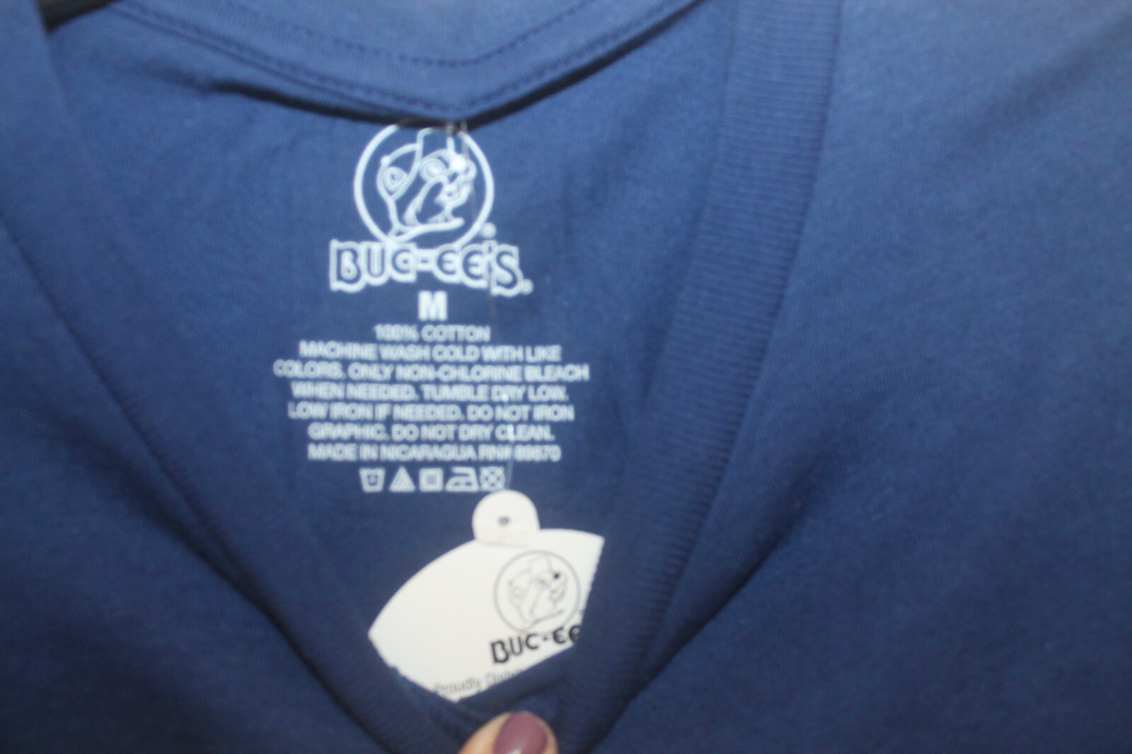 Bucee's Navy Land of The Free Home of The Beaver T-Shirt Size Medium New W/Tags gallery