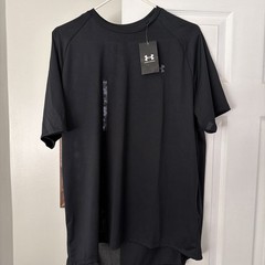 Under Armour 1326413 Mens Athletic Training Shirt Short Sleeve Tee