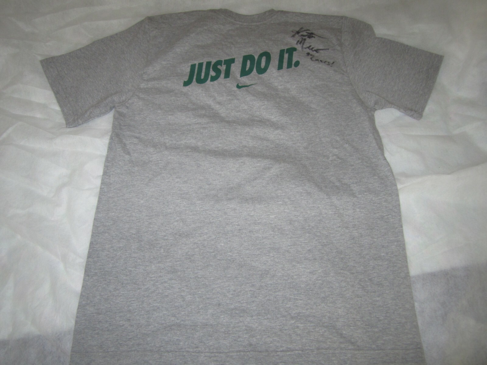 Nike Miami Basketball signed TShirt Men Size M Gray Fantastic 2 side graphic New gallery