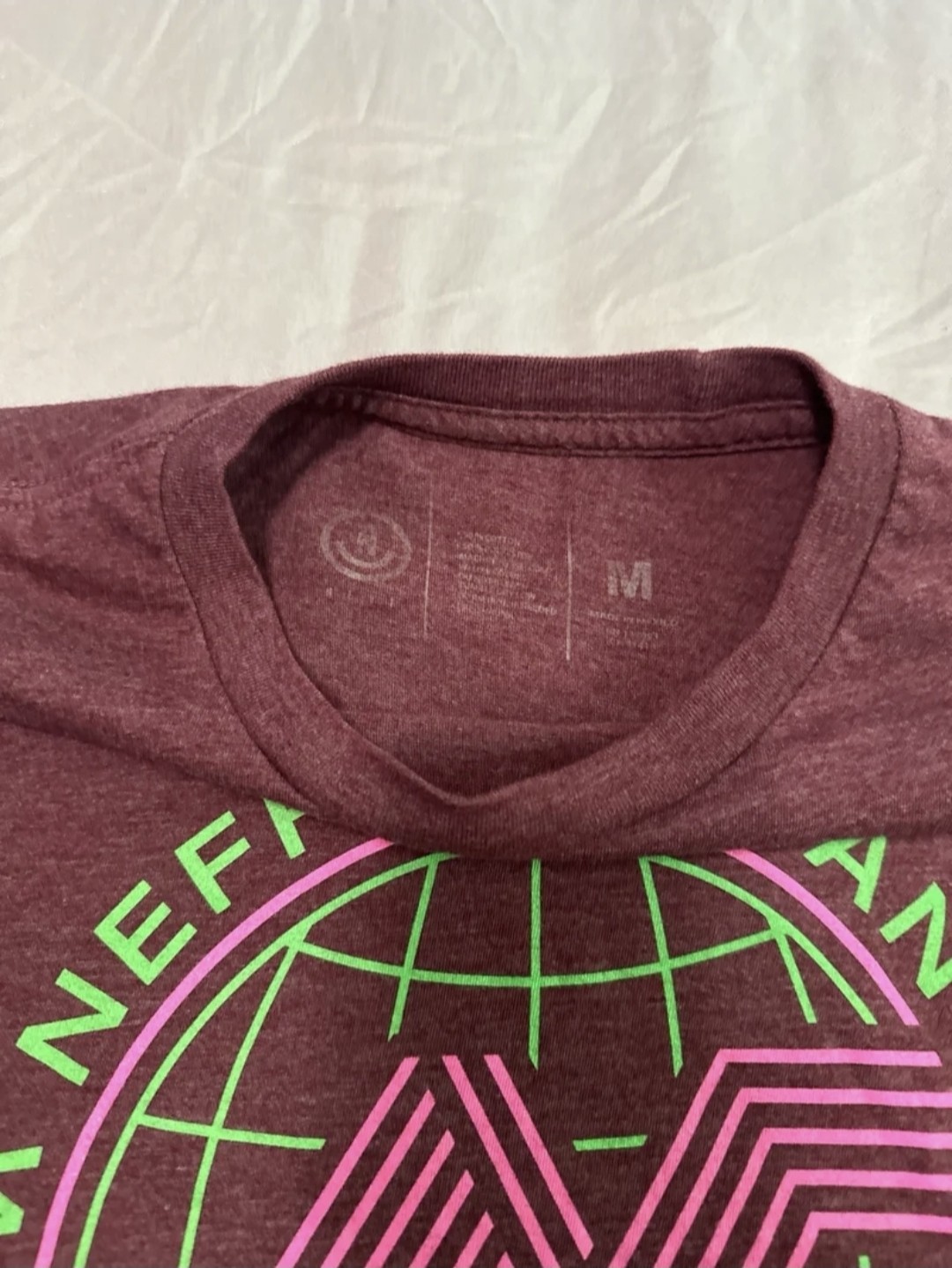 Neff Geometric Graphic Tee T-Shirt Red Burgundy Men's Medium gallery