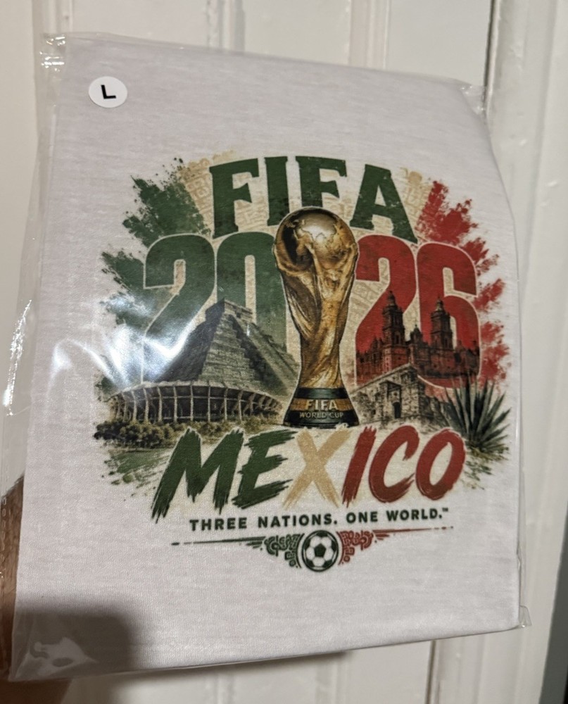 FIFA 2026 Mexico Soccer Graphic Print Logo Men’s White T-Shirt Size L Regular