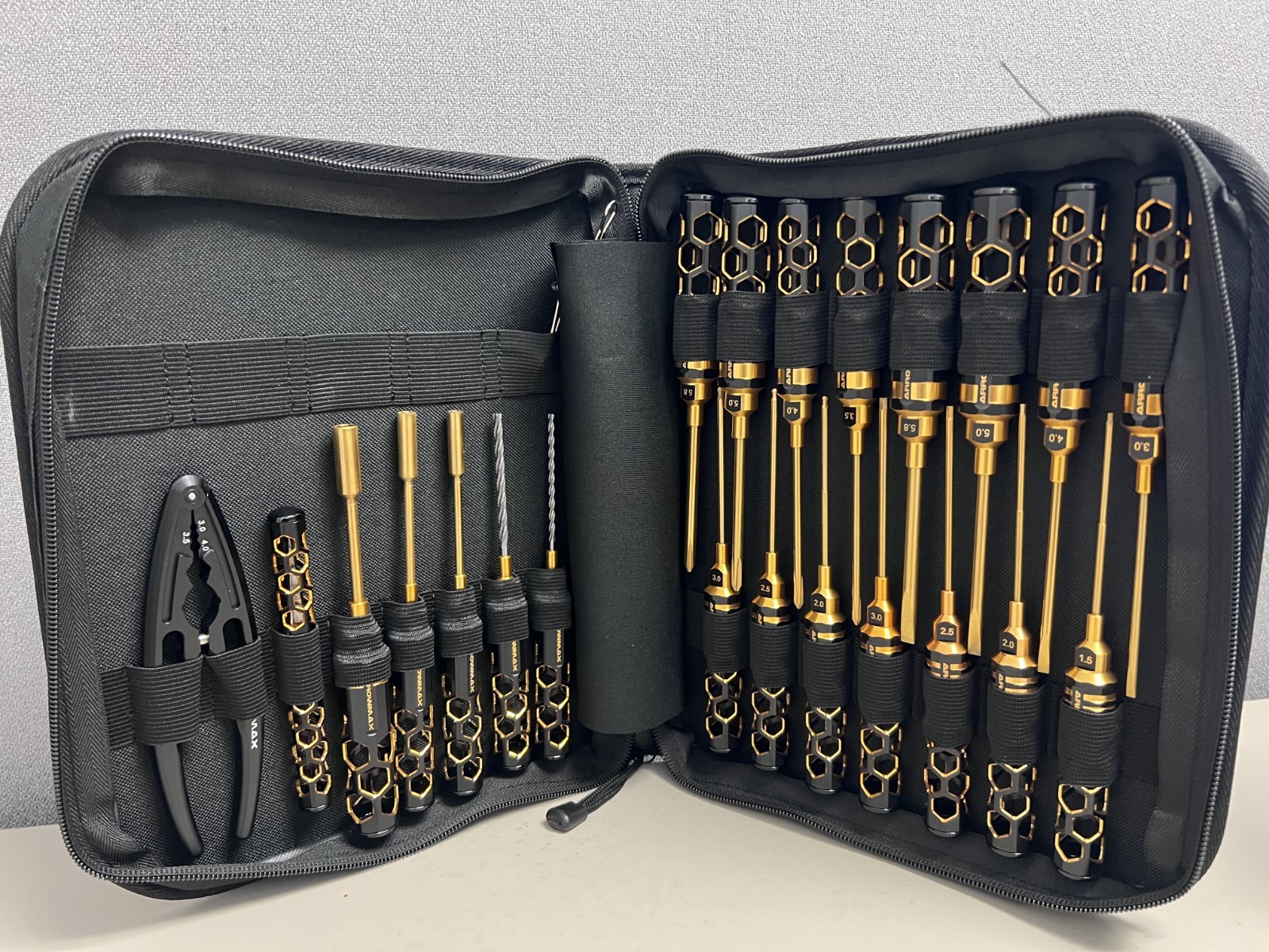 AM Arrowmax Black Golden Tool Set w/Tool Bag (23) AM-199442 with V2 Tool base