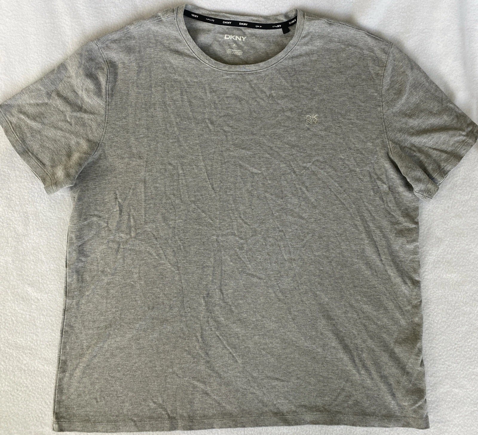 DKNY Men's T-shirt XL Gray Short Sleeve Cotton Blend Designer City Old Money Y2K gallery