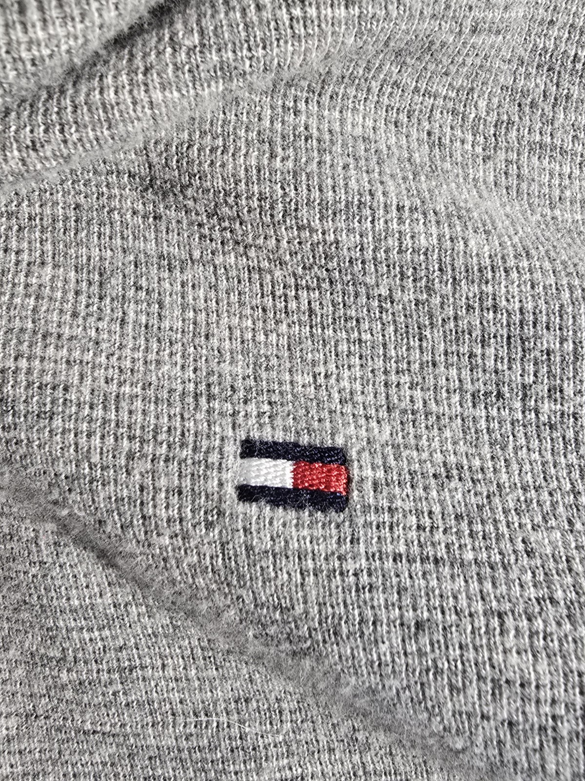 VTG Tommy Hilfiger Raglan Shirt Men’s L Gray Blue Y2K Skater Grunge Waffle gallery