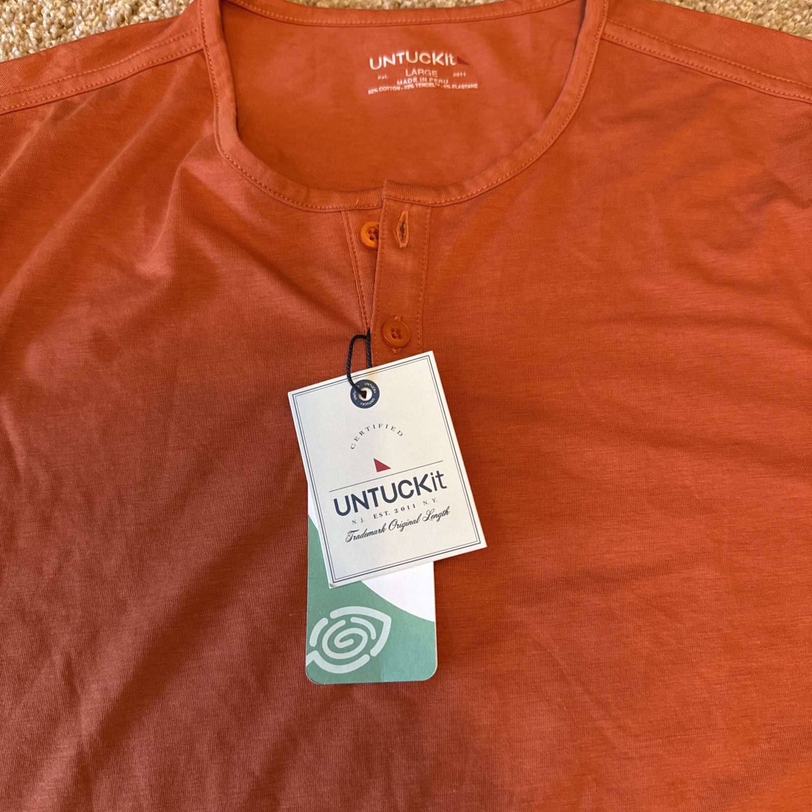 Untuckit Glees Tensely Henley Burnt Orange Size Large Regular Fit NEW WITH TAGS gallery
