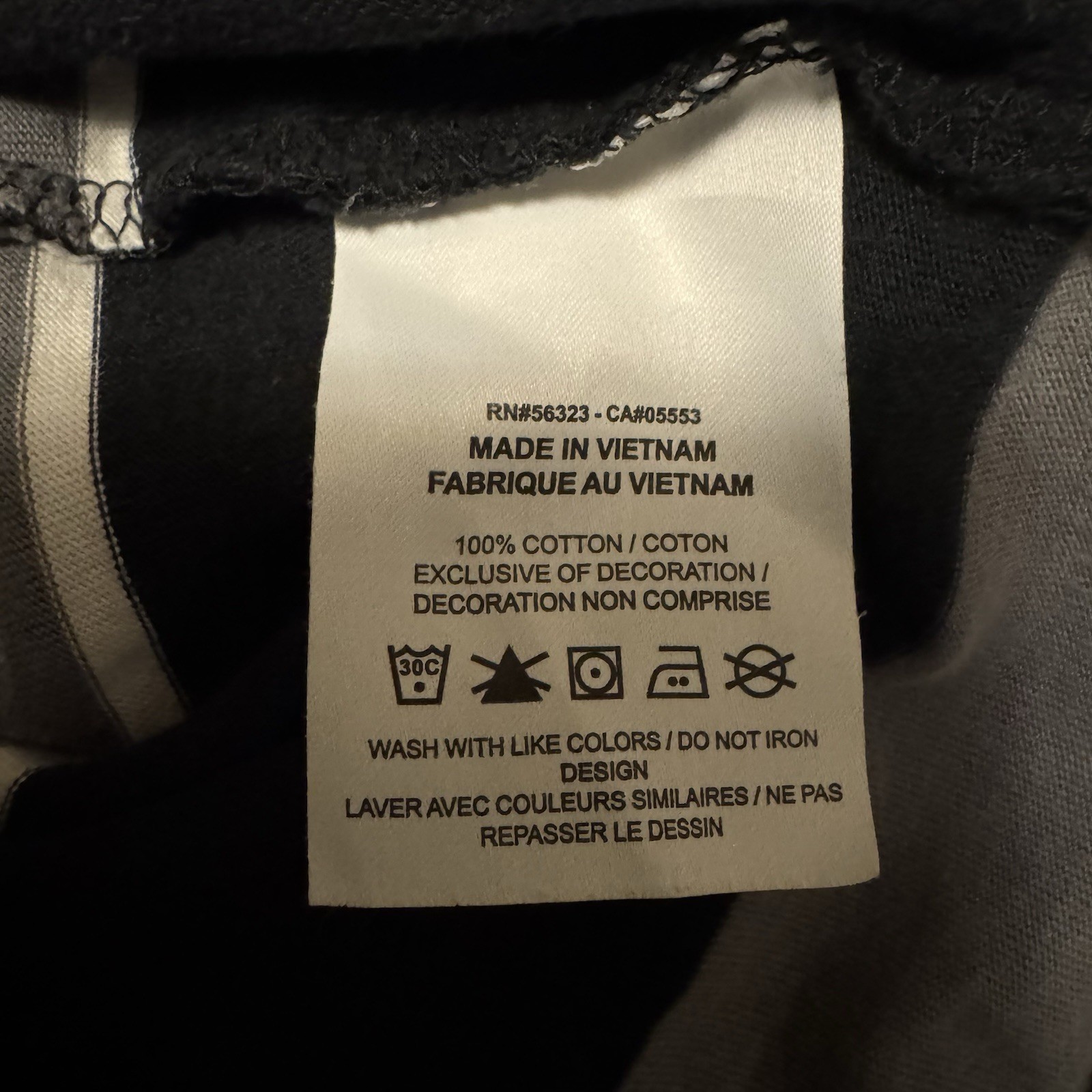 Nike SB Striped T-Shirt Size Medium Loose Fit gallery