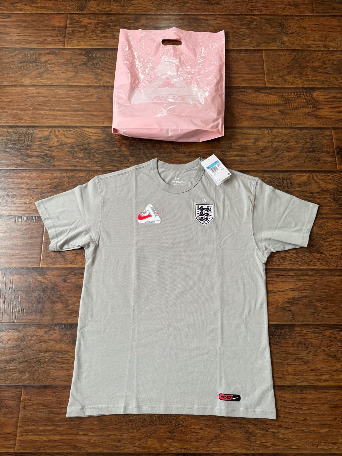 Palace Nike England Tee Grey Size Medium gallery