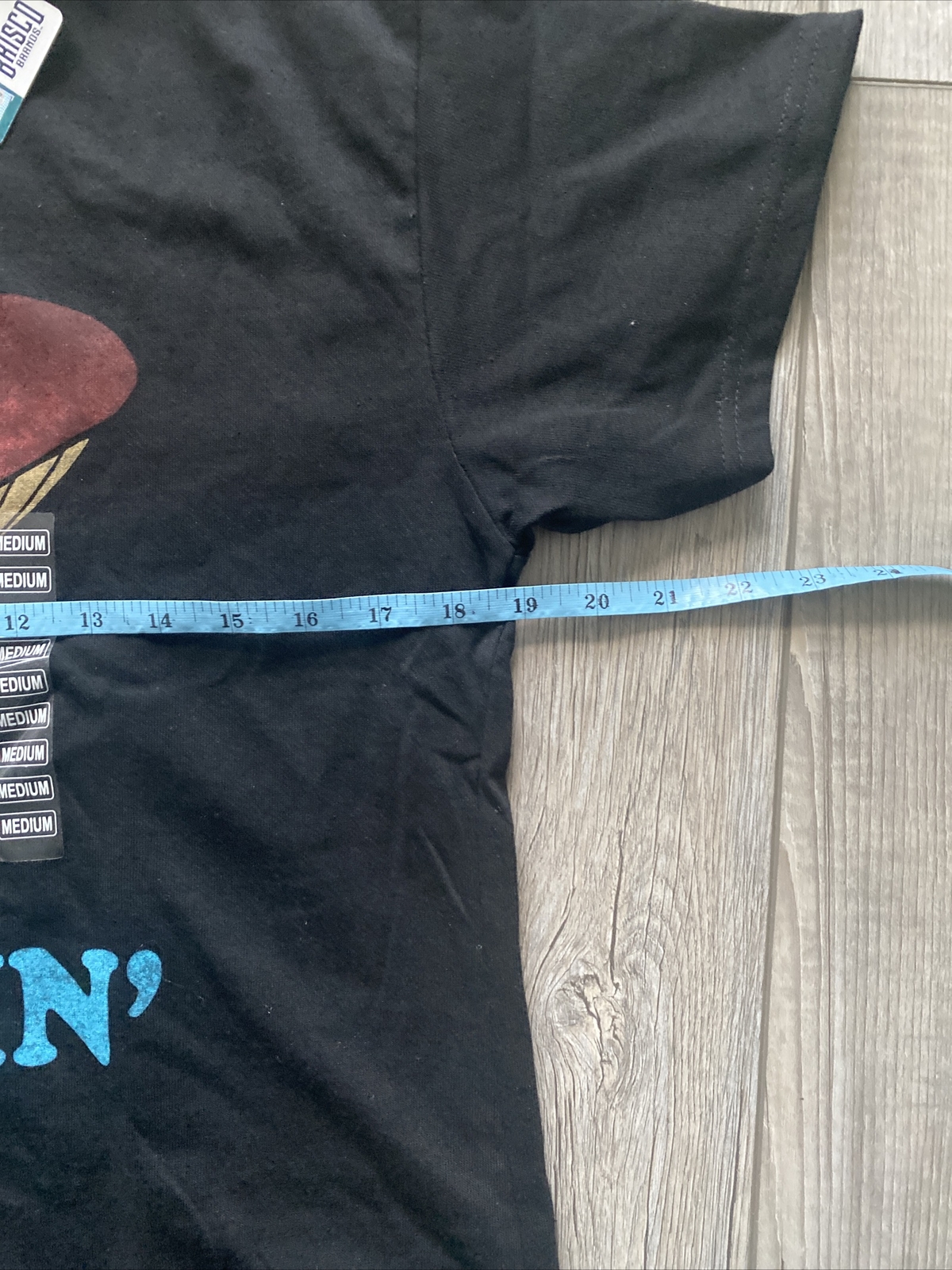The Smurfs "Chillin" Graphic T-Shirt Medium Black Mushroom Brisco Brands Sleepy gallery