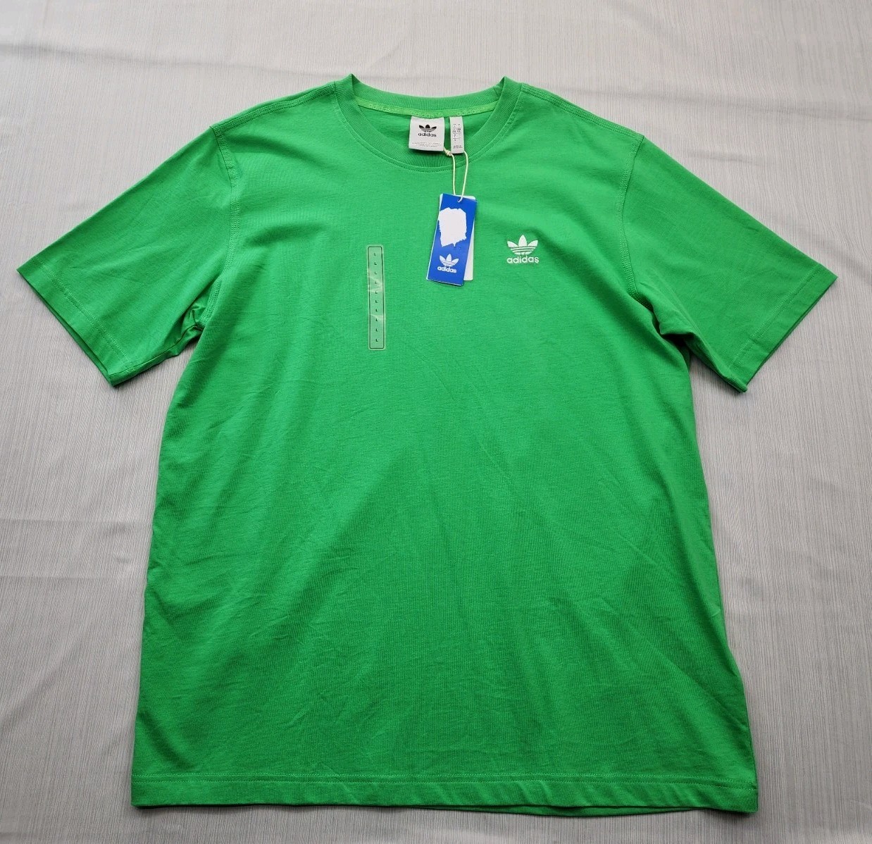 New Men's Adidas Trefoil Essentials Tee Shirt Size Large Mens Energy Green gallery