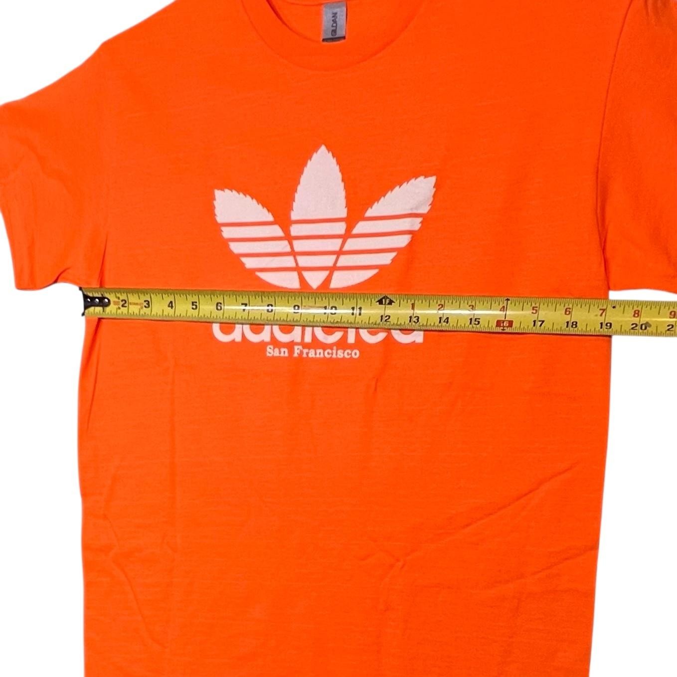 Addicted San Francisco Shirt Mens Medium Orange Parody Graphic Gildan Tee Logo gallery
